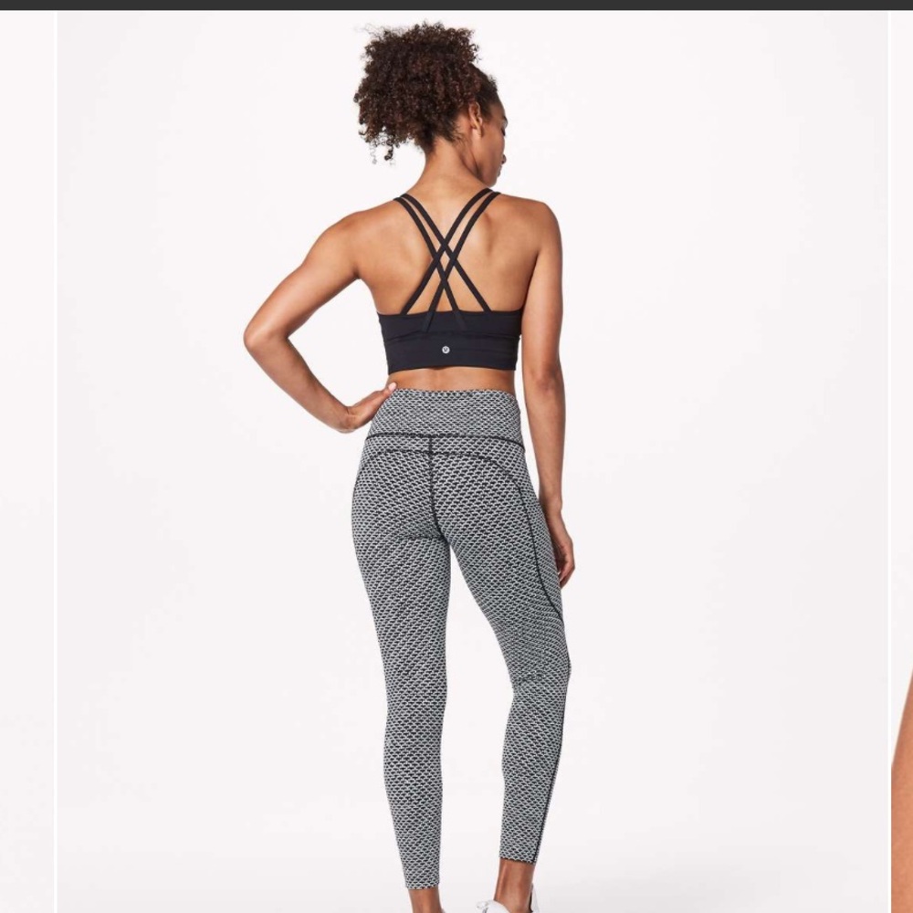 Lululemon - Picture 2 of 5